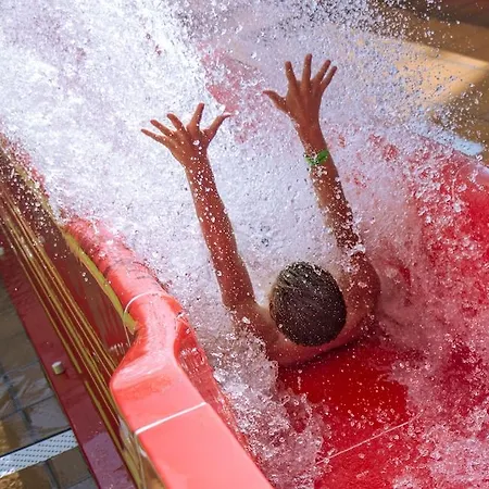 Oasis Park Splash