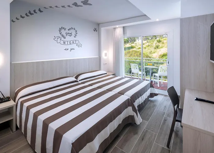 Oasis Park Splash 4* كاليليا