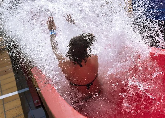 Oasis Park Splash 4*