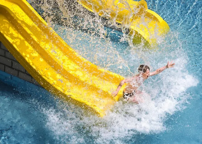 Oasis Park Splash فندق 4*