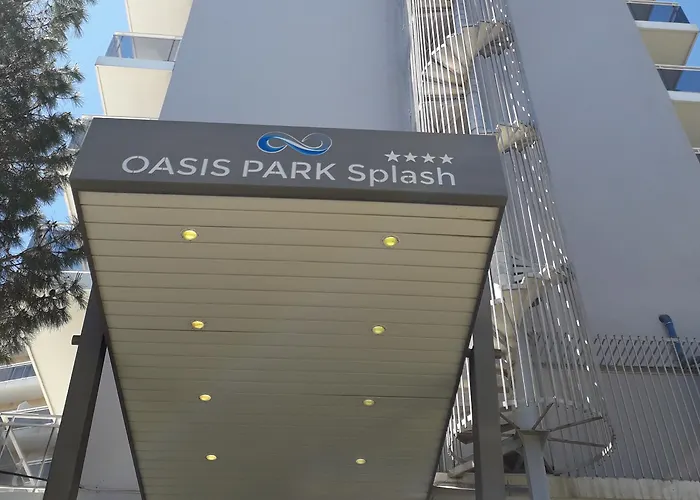 Oasis Park Splash Hotel